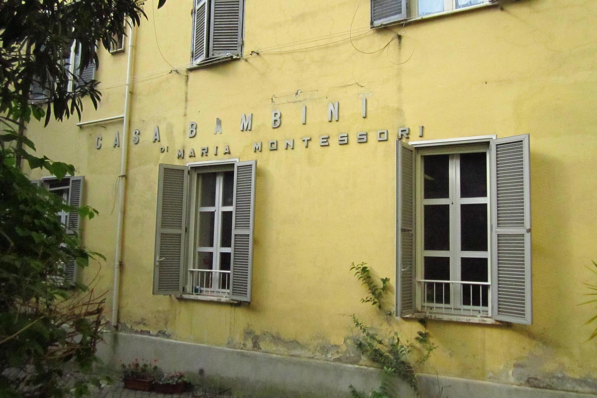 Trường Montessori đầu tiên Casa dei Bambini